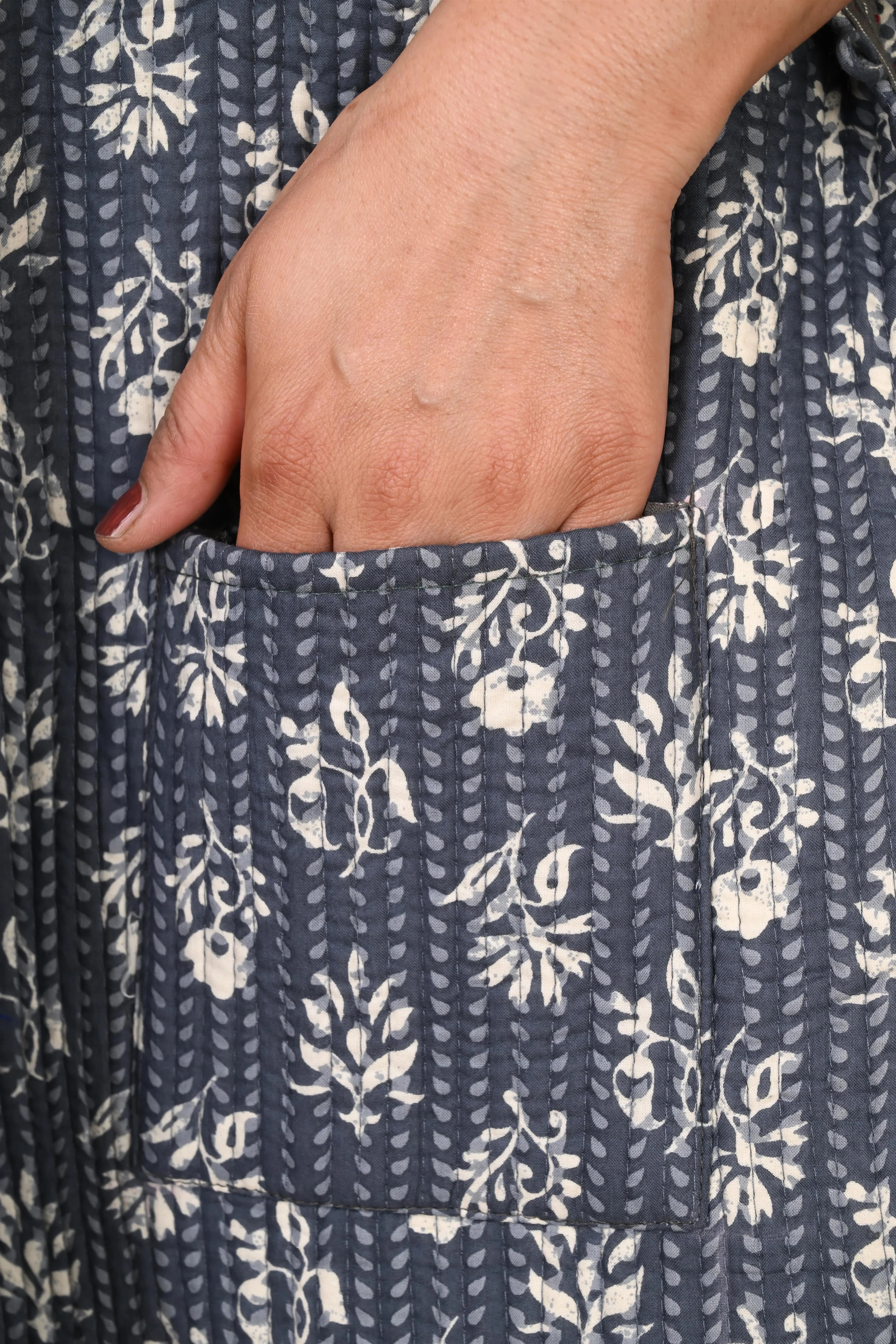 Winter Grey Sleeveless Reversible Jaipuri Cotton Quilted Jackets For Women