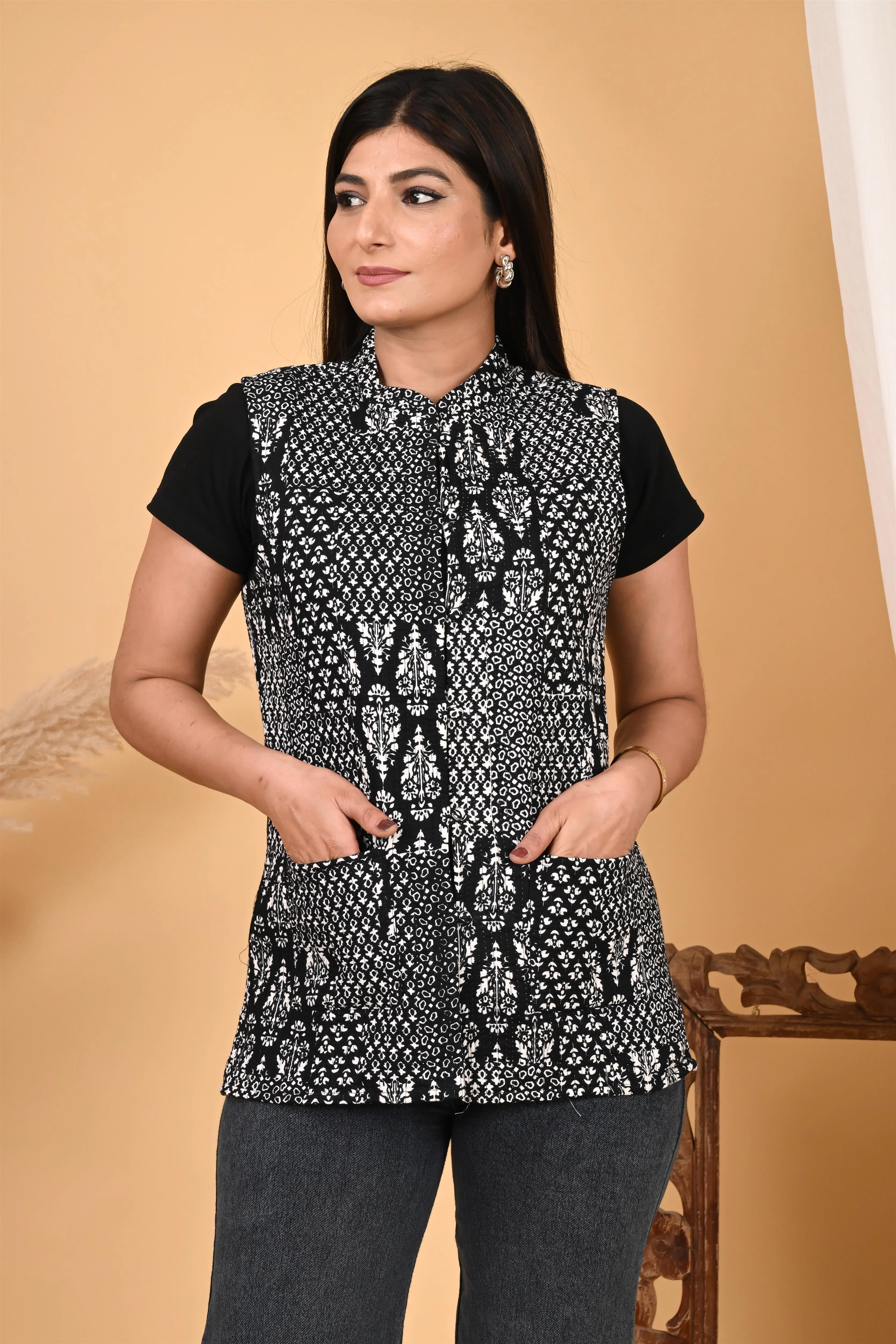 Winter Black Sleeveless Reversible Jaipuri Cotton Quilted Jackets For Women