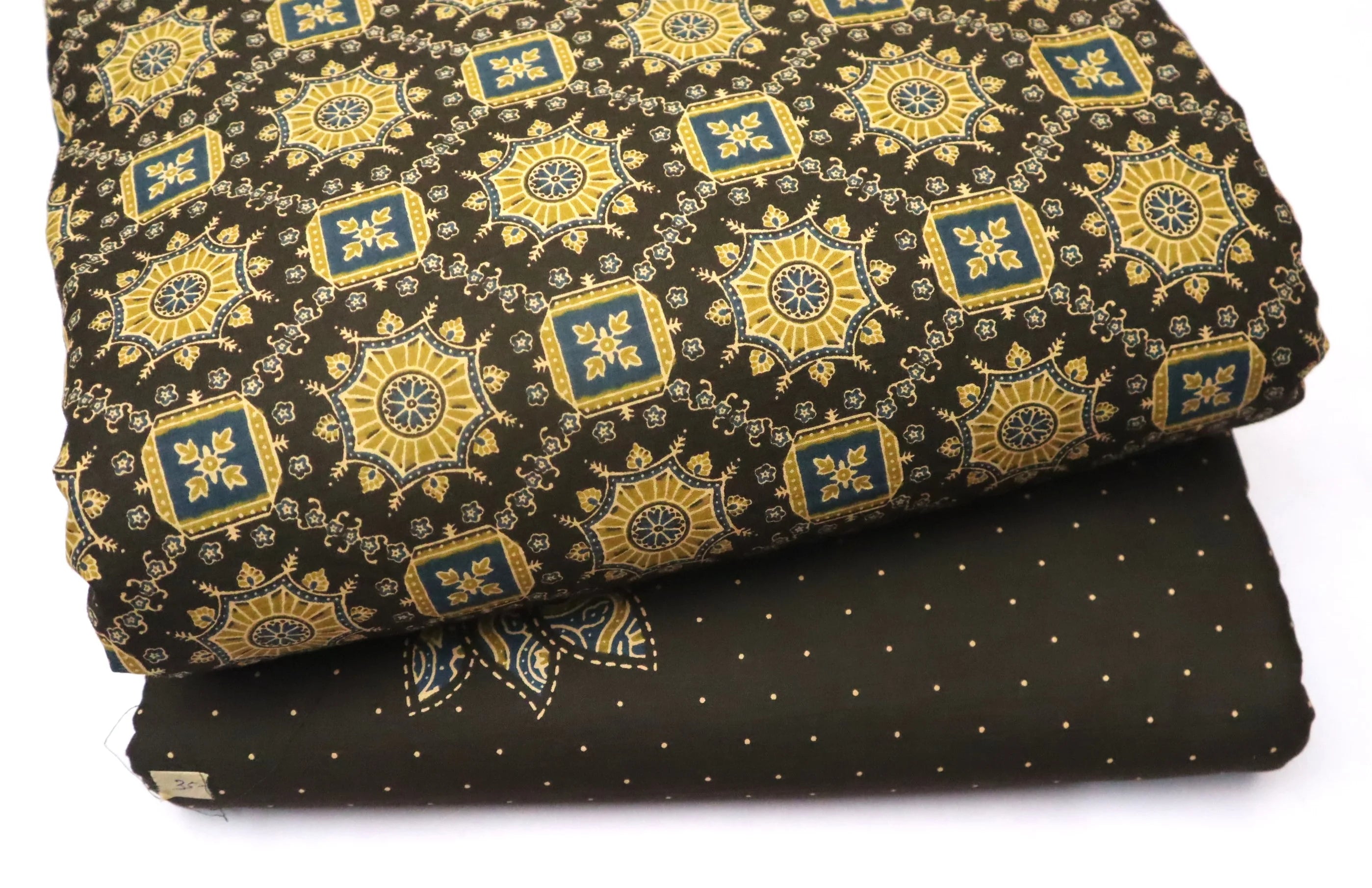 Screen Printed Pure Cotton Fabric Set ( Top and bottom 2.5 meter each )