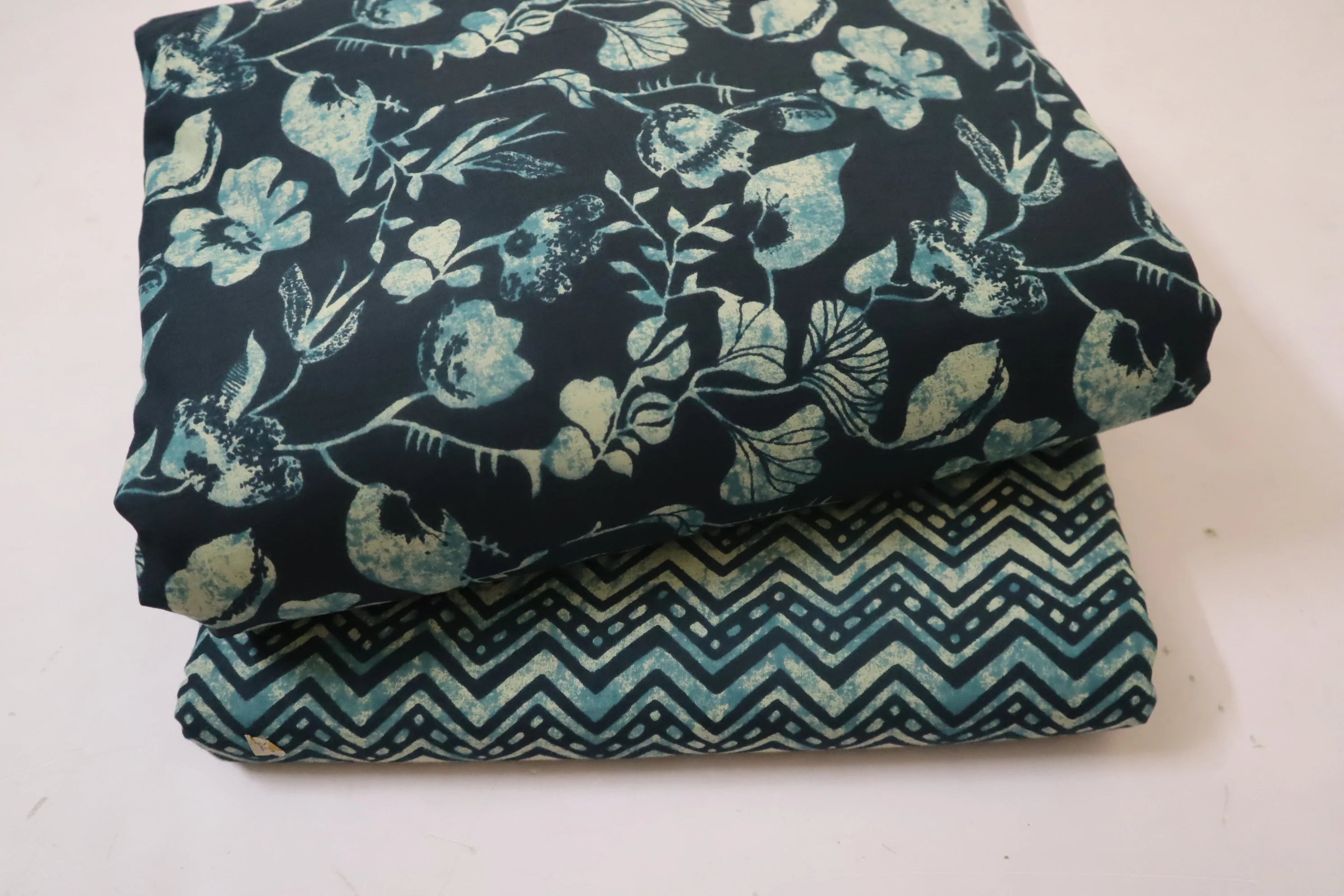 Screen Printed Pure Cotton Fabric Set ( Top and bottom 2.5 meter each )