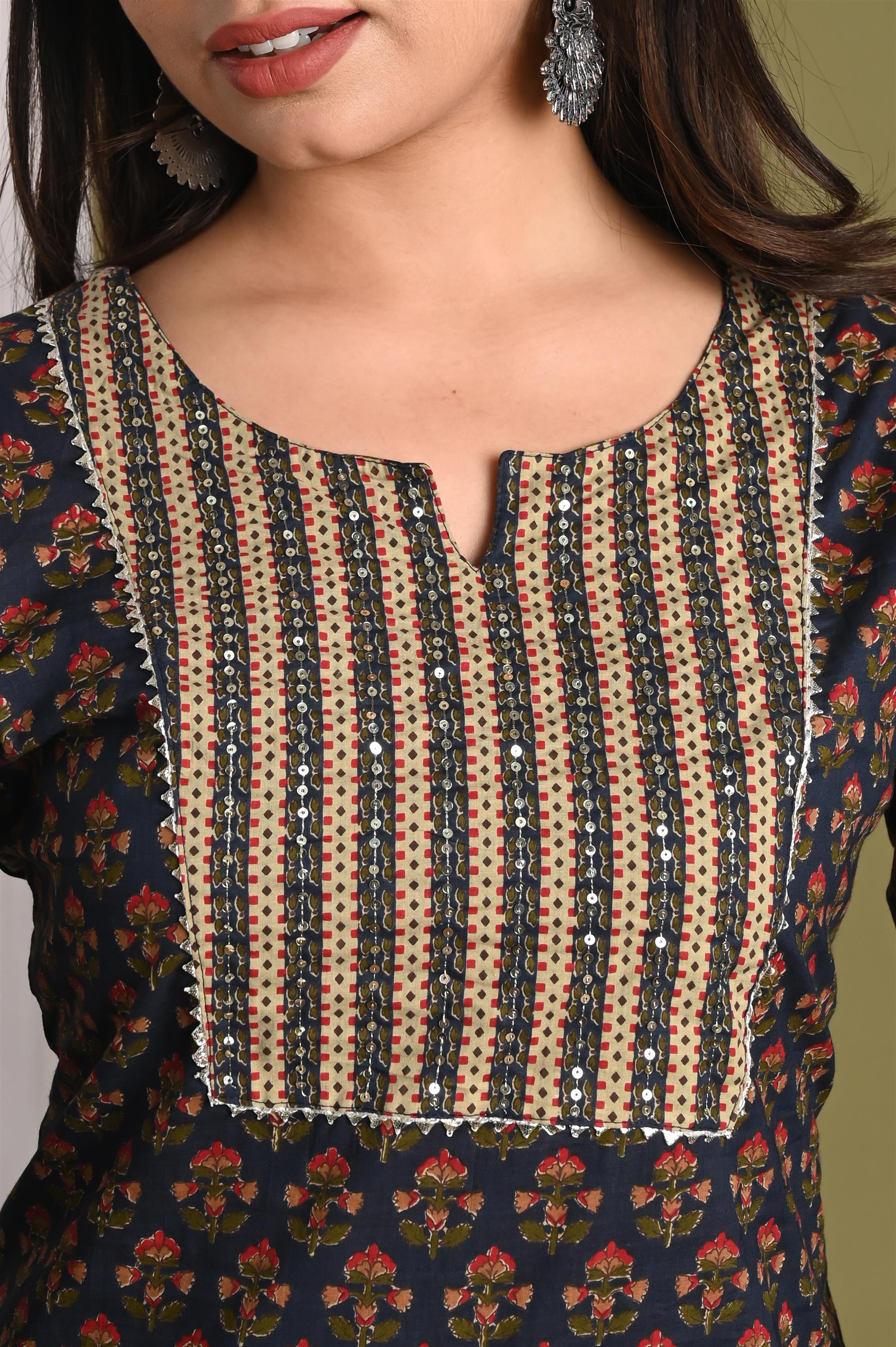 Screen Nevi Blue Printed Pure Cotton Kurti With Pant Set