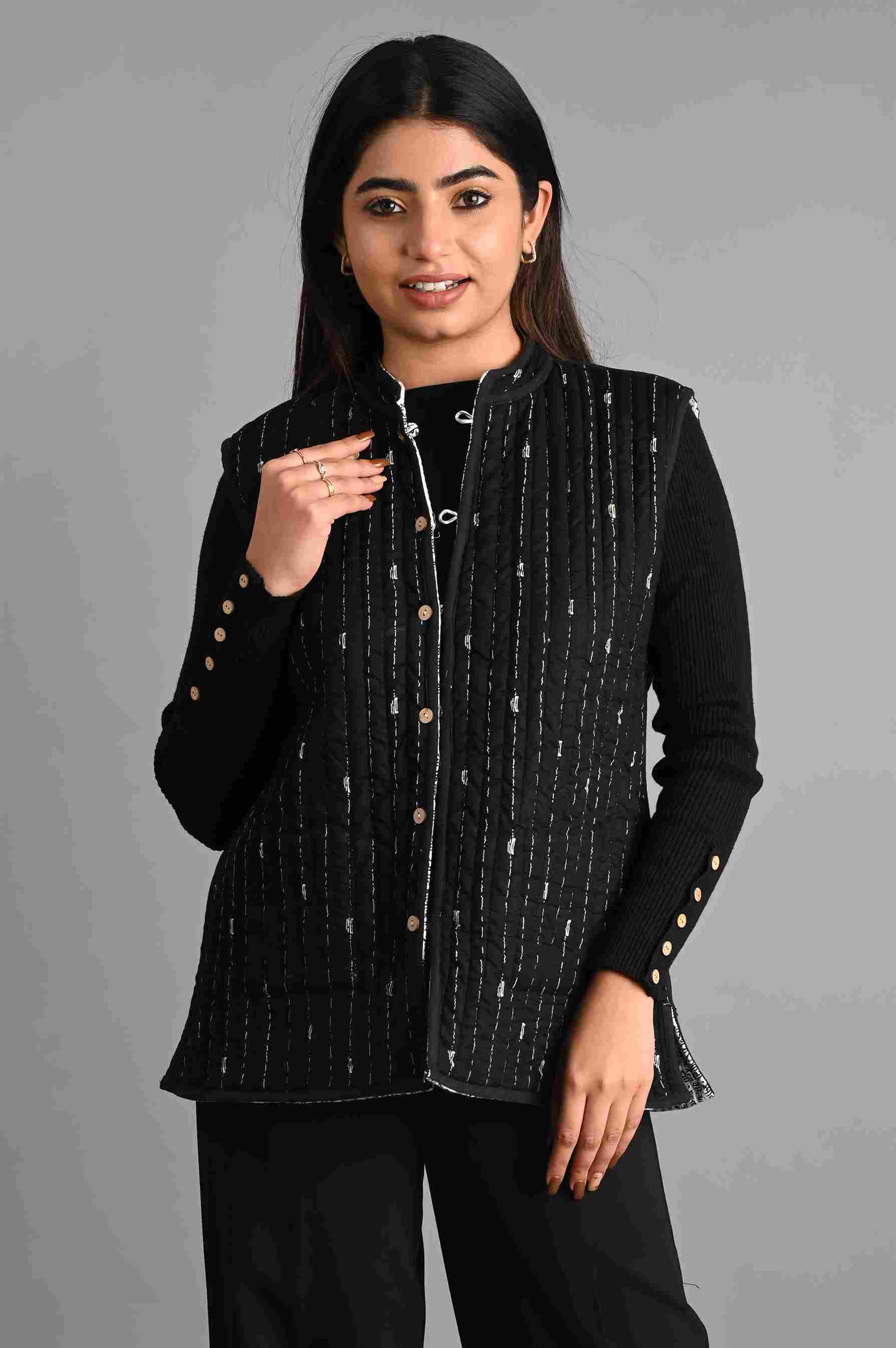 Winter White & Black Sleeveless Reversible Jaipuri Cotton Quilted Jackets For Women